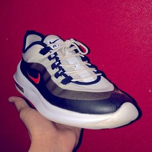 Nike Air Max Axis